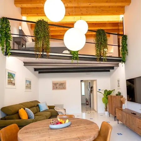 Corte Dama - Live Like A Local In Vecchia Appartamento