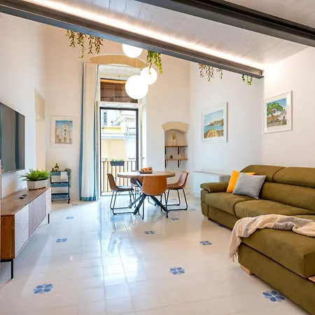 Corte Dama - Live Like A Local In Vecchia Appartamento