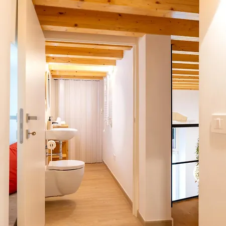 Corte Dama - Live Like A Local In Vecchia Apartman