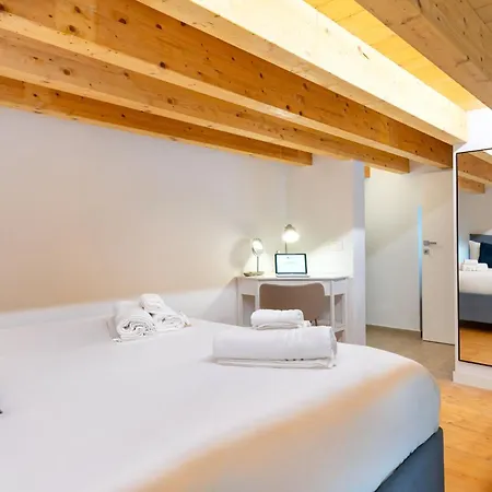 Corte Dama - Live Like A Local In Vecchia Apartman Bari