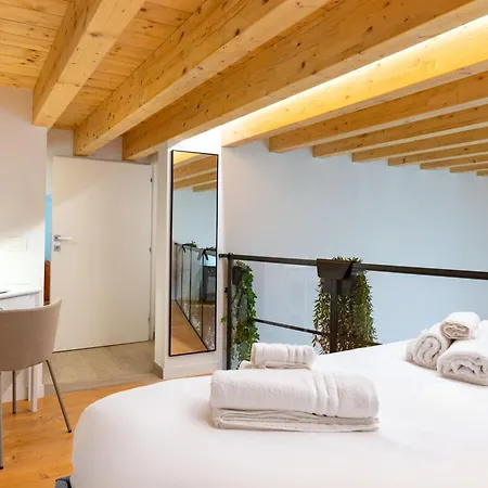 Corte Dama - Live Like A Local In Vecchia Appartamento *