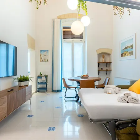 Corte Dama - Live Like A Local In Vecchia * Bari