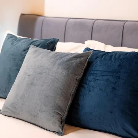 Corte Dama - Live Like A Local In Vecchia Bari