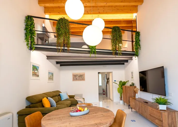 Corte Dama - Live Like A Local In Vecchia Apartamento