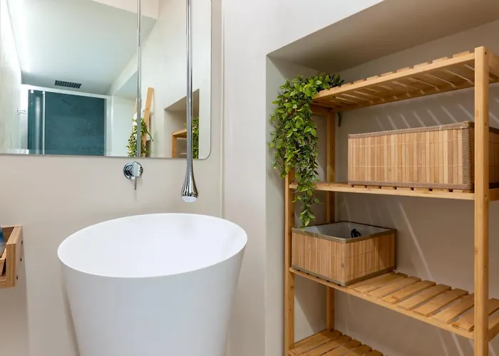 Corte Dama - Live Like A Local In Vecchia Bari