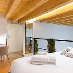 Corte Dama - Live Like A Local In Vecchia Appartement *