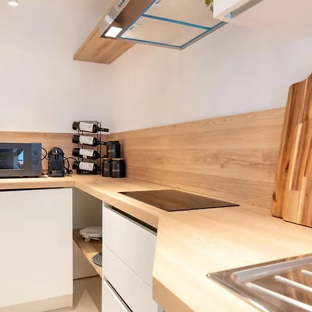 Corte Dama - Live Like A Local In Vecchia Bari