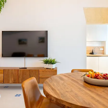 Corte Dama - Live Like A Local In Vecchia Apartamento