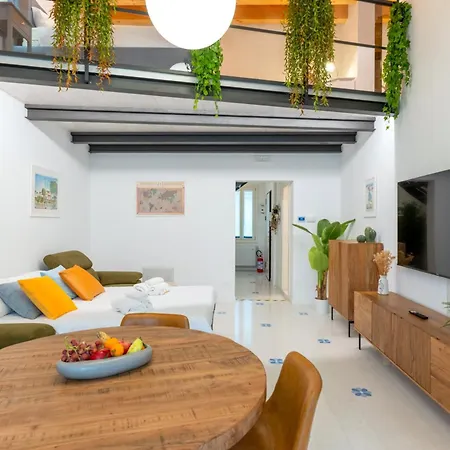 Corte Dama - Live Like A Local In Vecchia Apartamento